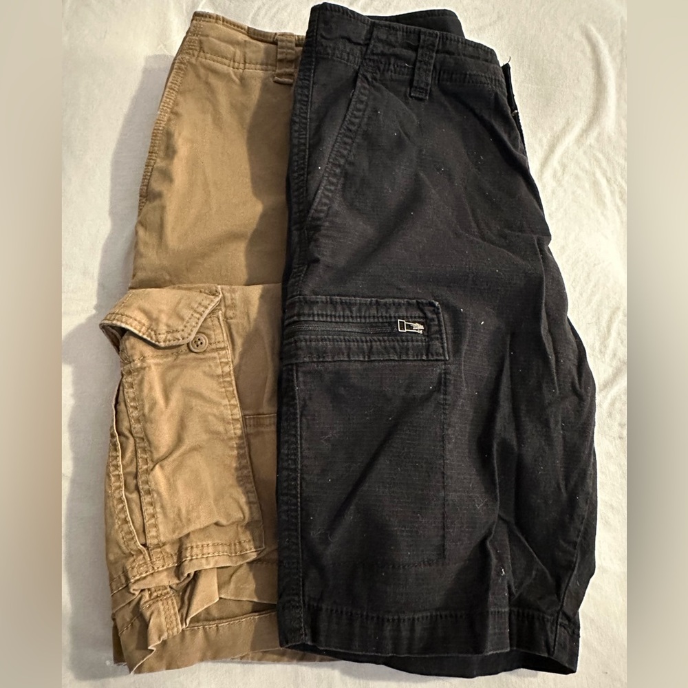 Men’s cargo Shorts 30 2 pair Denizen Levi’s Goodfellow